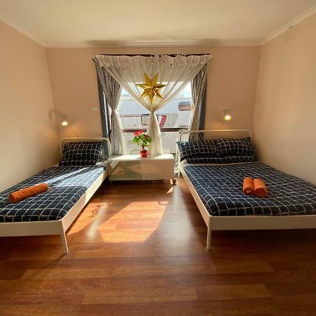 הוילה מלבורן Entire Hume House מראה חיצוני תמונה